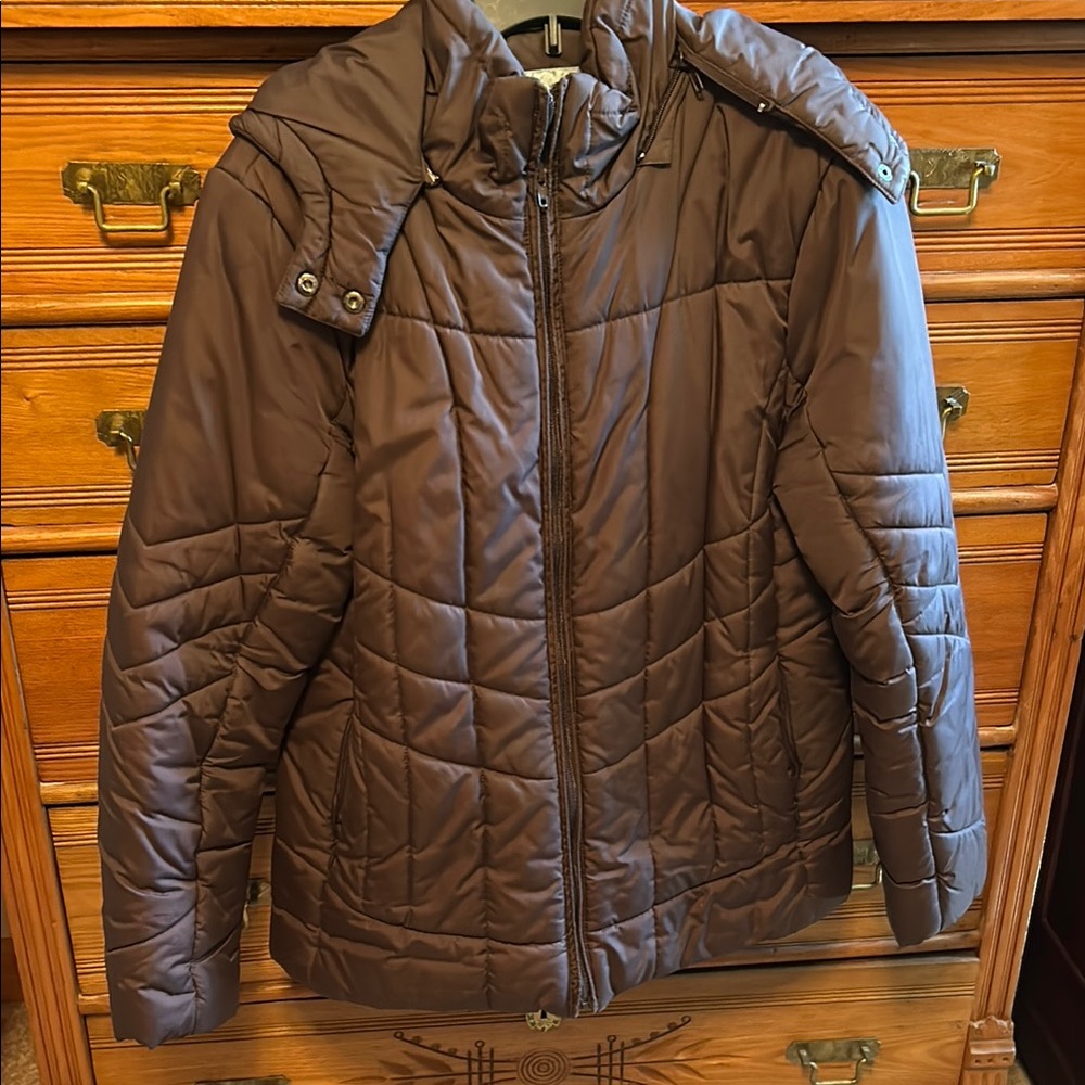 Brown Puffer Jacket with Hood and Glossy Finish